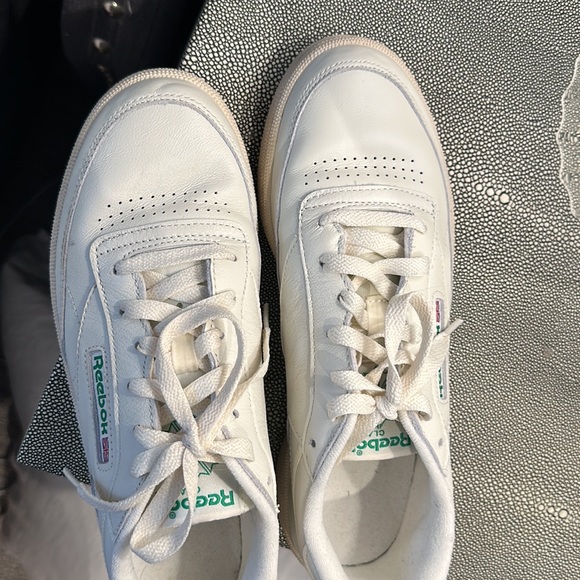 Reebok sneakers - Picture 3 of 3